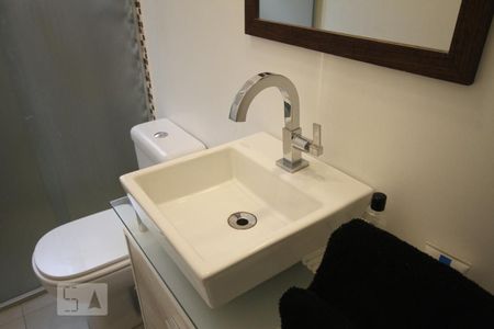 Casa à venda com 121m², 3 quartos e 2 vagasSuíte