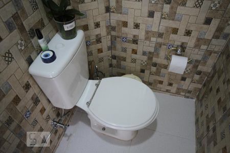 Casa à venda com 121m², 3 quartos e 2 vagasBanheiro de Serviço