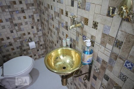 Casa à venda com 121m², 3 quartos e 2 vagasBanheiro de Serviço