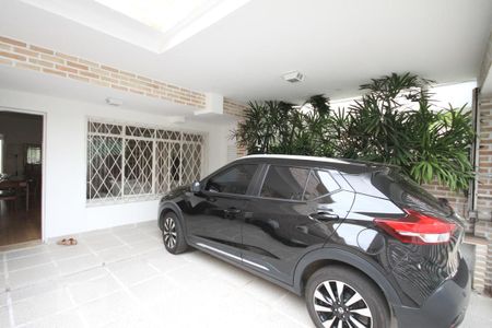 Casa à venda com 121m², 3 quartos e 2 vagasGaragem