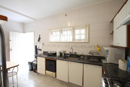 Casa à venda com 121m², 3 quartos e 2 vagasCozinha