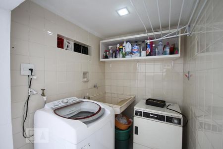 Casa à venda com 121m², 3 quartos e 2 vagasÁrea de Serviço