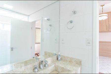 Apartamento para alugar com 96m², 3 quartos e 1 vaga Apartamento para alugar com 96m², 3 quartos e 1 vagaBanheiro da Suíte