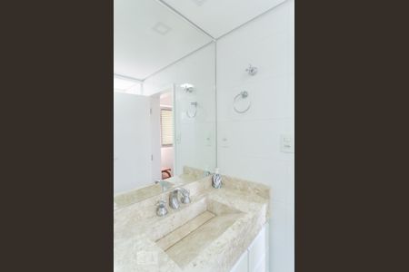 Apartamento para alugar com 96m², 3 quartos e 1 vaga Apartamento para alugar com 96m², 3 quartos e 1 vagaBanheiro da Suíte