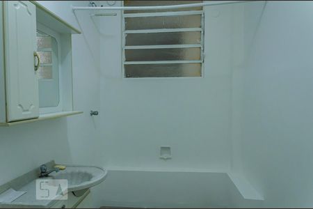 Apartamento à venda com 60m², 1 quarto e sem vaga Apartamento à venda com 60m², 1 quarto e sem vagaBanheiro