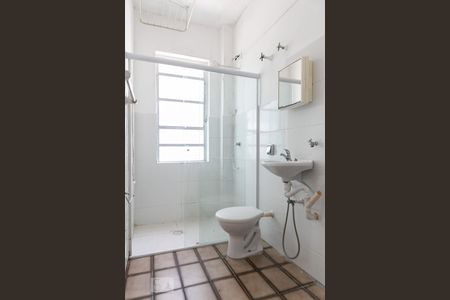 Banheiro de apartamento para alugar com 1 quarto, 30m² em José Menino, Santos