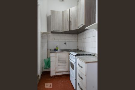 Cozinha de apartamento para alugar com 1 quarto, 30m² em José Menino, Santos