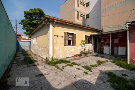 Casa à venda com 319m², 2 quartos e 1 vagaQuintal