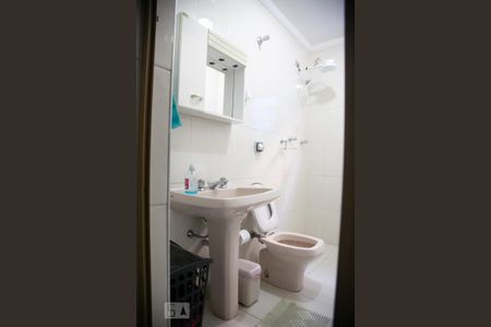 Casa à venda com 125m², 3 quartos e 2 vagas Casa à venda com 125m², 3 quartos e 2 vagasBanheiro 1