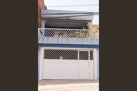 Casa à venda com 125m², 3 quartos e 2 vagas Casa à venda com 125m², 3 quartos e 2 vagasFachada