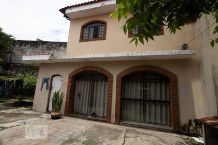 Casa à venda com 576m², 4 quartos e 10 vagasCasa 1
