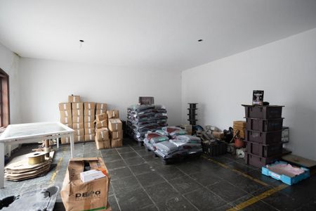 Casa à venda com 576m², 4 quartos e 10 vagasSala - Casa 2