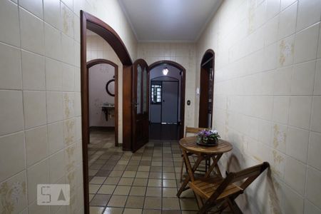Casa à venda com 576m², 4 quartos e 10 vagasCorredor - Casa 2