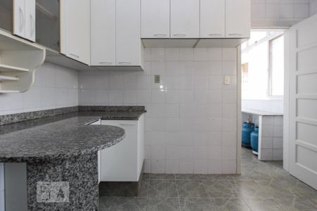 Apartamento para alugar com 89m², 2 quartos e 1 vagaCozinha