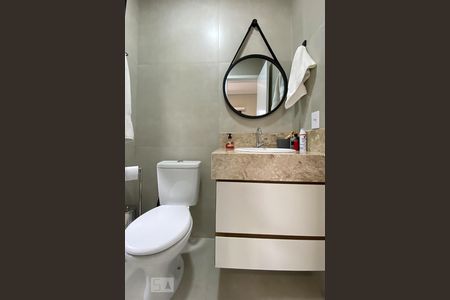 Banheiro de kitnet/studio para alugar com 1 quarto, 44m² em Vila Jardini, Sorocaba