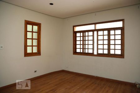 Sala 1 de casa para alugar com 4 quartos, 300m² em Parque Monte Alegre, Taboão da Serra