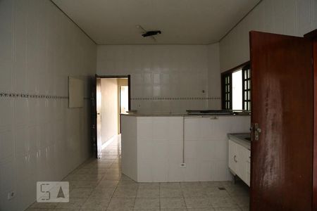 Casa para alugar com 300m², 4 quartos e 4 vagasCozinha