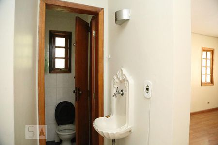 Lavabo de casa para alugar com 4 quartos, 300m² em Parque Monte Alegre, Taboão da Serra