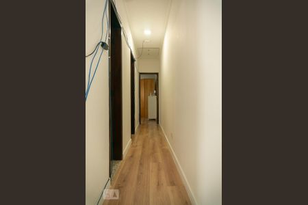 Casa à venda com 128m², 3 quartos e 3 vagasCorredor