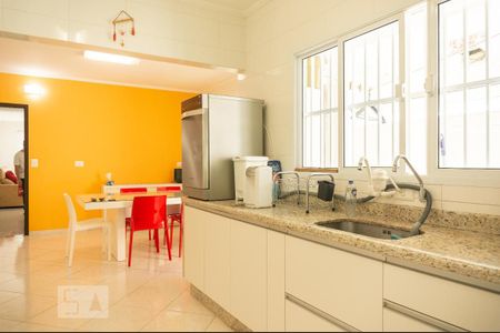 Casa à venda com 128m², 3 quartos e 3 vagasCozinha