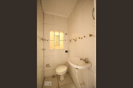 Banheiro de casa para alugar com 1 quarto, 42m² em Parque São Luís, São Paulo