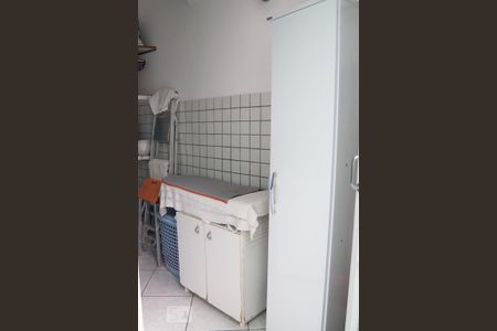 Casa à venda com 230m², 3 quartos e 2 vagasLavanderia