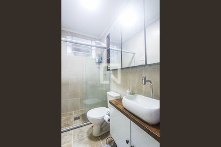 Banheiro de apartamento para alugar com 1 quarto, 50m² em Rio Branco, Porto Alegre