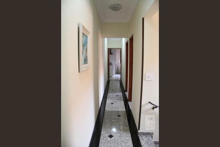 Casa à venda com 208m², 4 quartos e 3 vagasCorredor