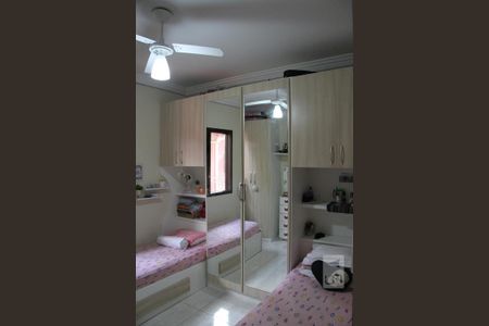 Casa à venda com 208m², 4 quartos e 3 vagasQuarto 2