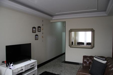 Sala de casa à venda com 4 quartos, 208m² em Vila Alpina, São Paulo