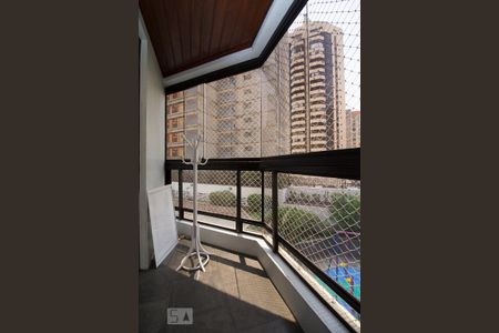 Apartamento à venda com 168m², 4 quartos e 3 vagasVaranda Quarto Suíte 4