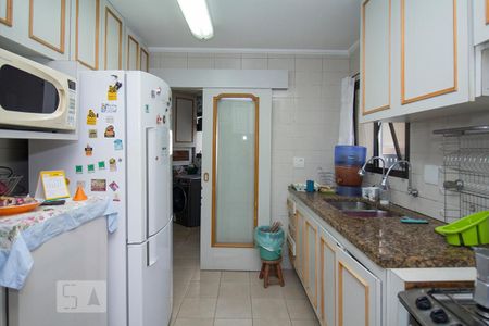 Apartamento à venda com 168m², 4 quartos e 3 vagasCozinha - Armários
