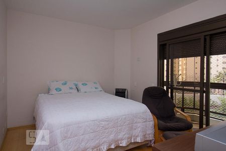 Apartamento à venda com 168m², 4 quartos e 3 vagasQuarto Suíte 4