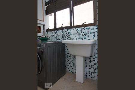 Apartamento à venda com 168m², 4 quartos e 3 vagasDetalhe Área de Serviço