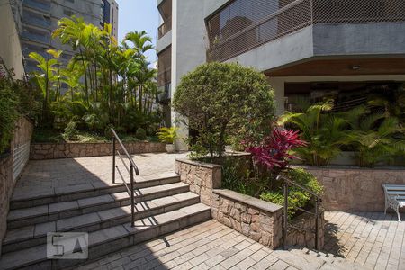 Apartamento à venda com 168m², 4 quartos e 3 vagasÁrea comum - Entrada