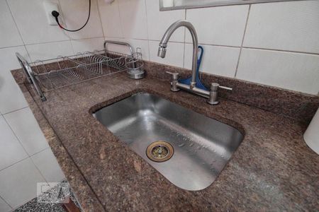 Casa à venda com 300m², 4 quartos e 2 vagas Casa à venda com 300m², 4 quartos e 2 vagascozinha