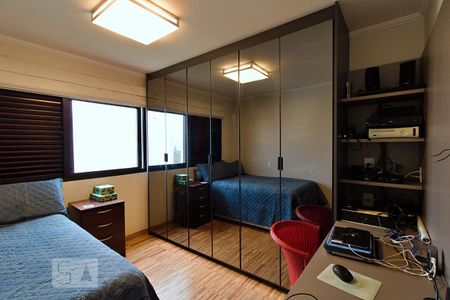 Apartamento à venda com 195m², 4 quartos e 4 vagasSuíte 2