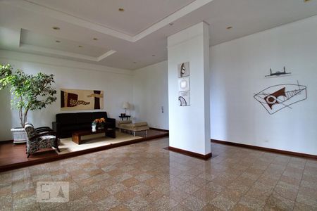Apartamento à venda com 195m², 4 quartos e 4 vagasHall social
