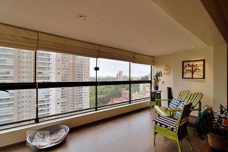 Varanda da Sala de apartamento à venda com 3 quartos, 195m² em Jardim Monte Kemel, São Paulo