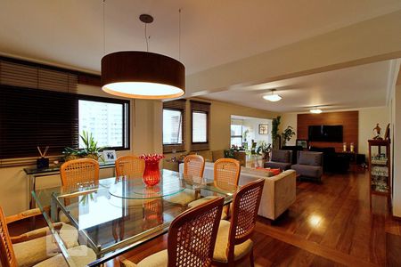 Sala de apartamento à venda com 4 quartos, 195m² em Jardim Monte Kemel, São Paulo