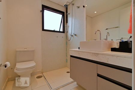 Apartamento à venda com 195m², 4 quartos e 4 vagasBanheiro da Suíte 2