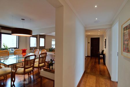 Apartamento à venda com 195m², 4 quartos e 4 vagasSala