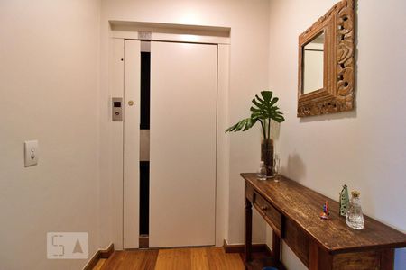 Apartamento à venda com 195m², 4 quartos e 4 vagasHall Privativo