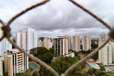 Apartamento à venda com 195m², 4 quartos e 4 vagasVista da Suíte 3