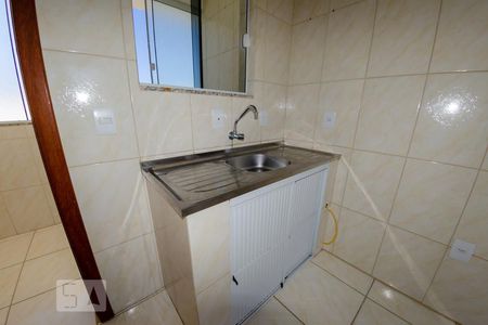 Cozinha de apartamento para alugar com 1 quarto, 65m² em São João do Rio Vermelho, Florianópolis