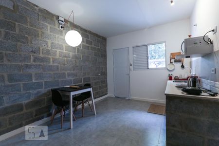 Cozinha/Sala de kitnet/studio para alugar com 1 quarto, 32m² em Jardim Bandeirantes, Sorocaba