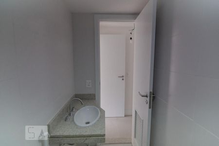Apartamento à venda com 166m², 4 quartos e 2 vagasBanheiro Social