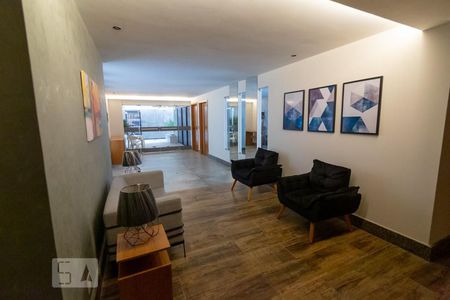 Apartamento à venda com 166m², 4 quartos e 2 vagasHall