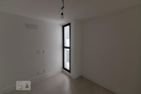 Apartamento à venda com 166m², 4 quartos e 2 vagasQuarto 2
