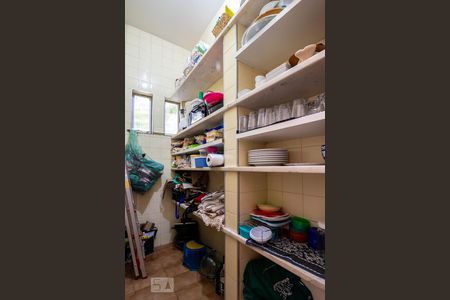 Casa à venda com 230m², 4 quartos e 2 vagasCozinha - Dispensa